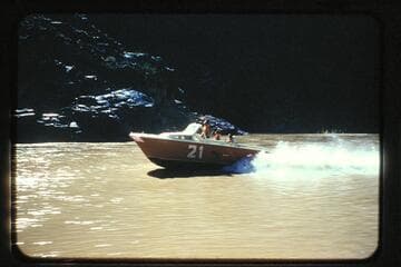 Jets on Lake Mead