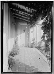 Go to image 4.