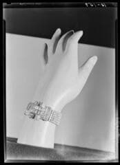 Go to image 33.