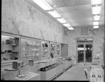 Commercial lighting